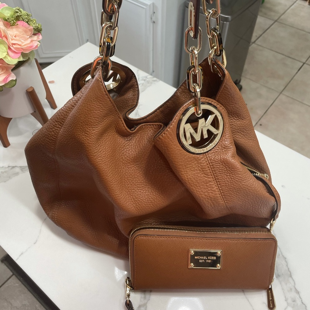 Michael Kors Tote Hobo Pues & Wallet- Brown
